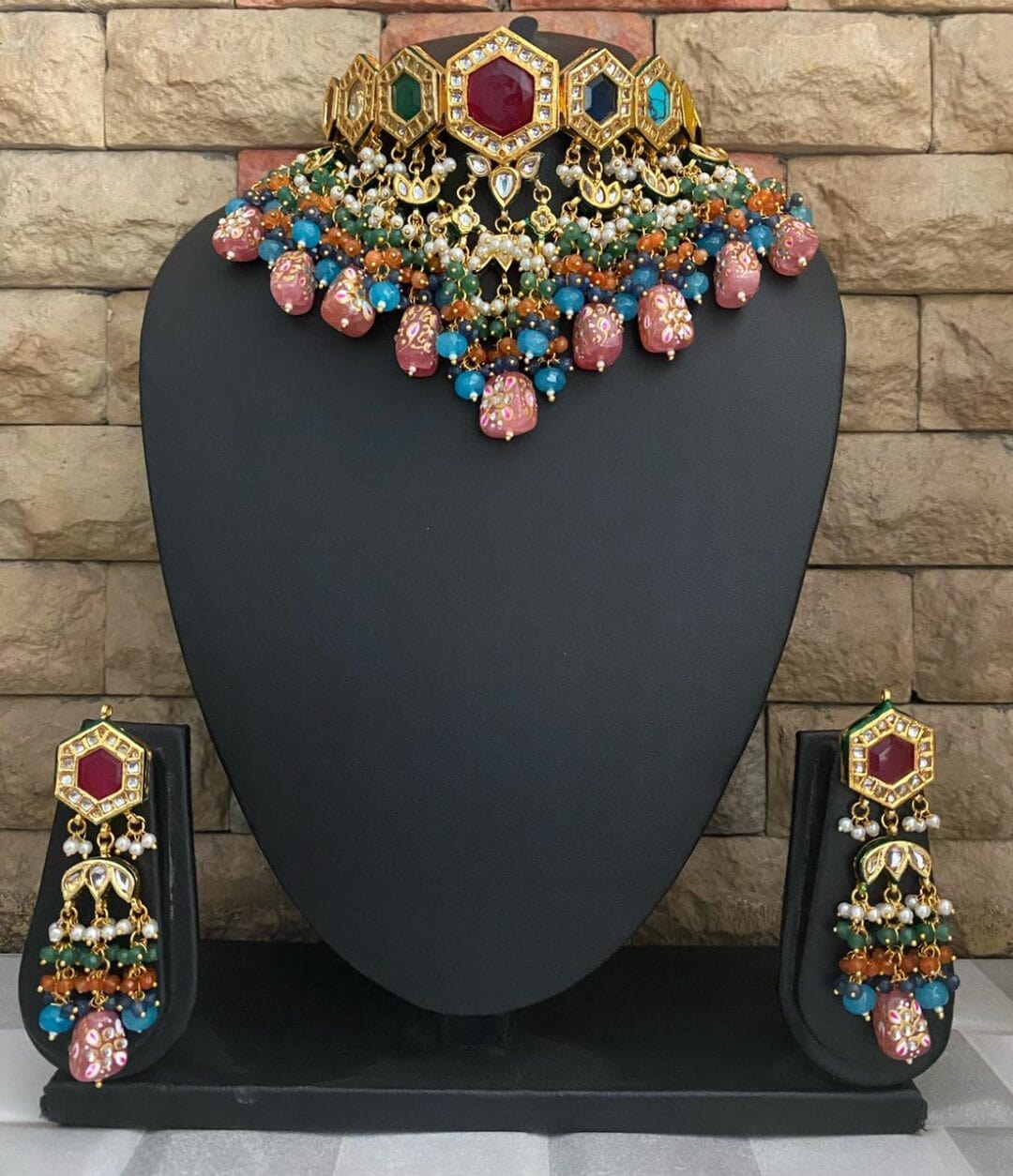 Bridal Choker Necklace Ideas | Bridal Jewellery | Jewellery Design | Indian  Wedding Inspiration | Bridal choker, Bridal necklace designs, Indian wedding  hairstyles